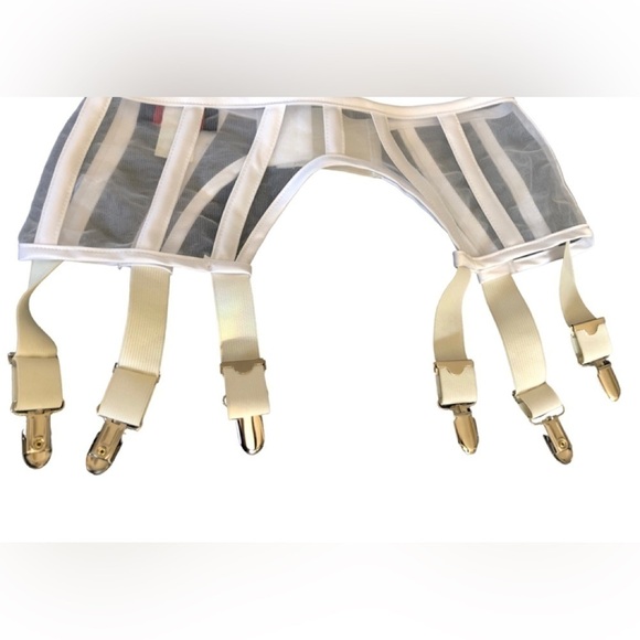 HOSS International French Pin~Up White Mesh Garter Belt Hook Eye Close 6 Clips - Picture 1 of 6